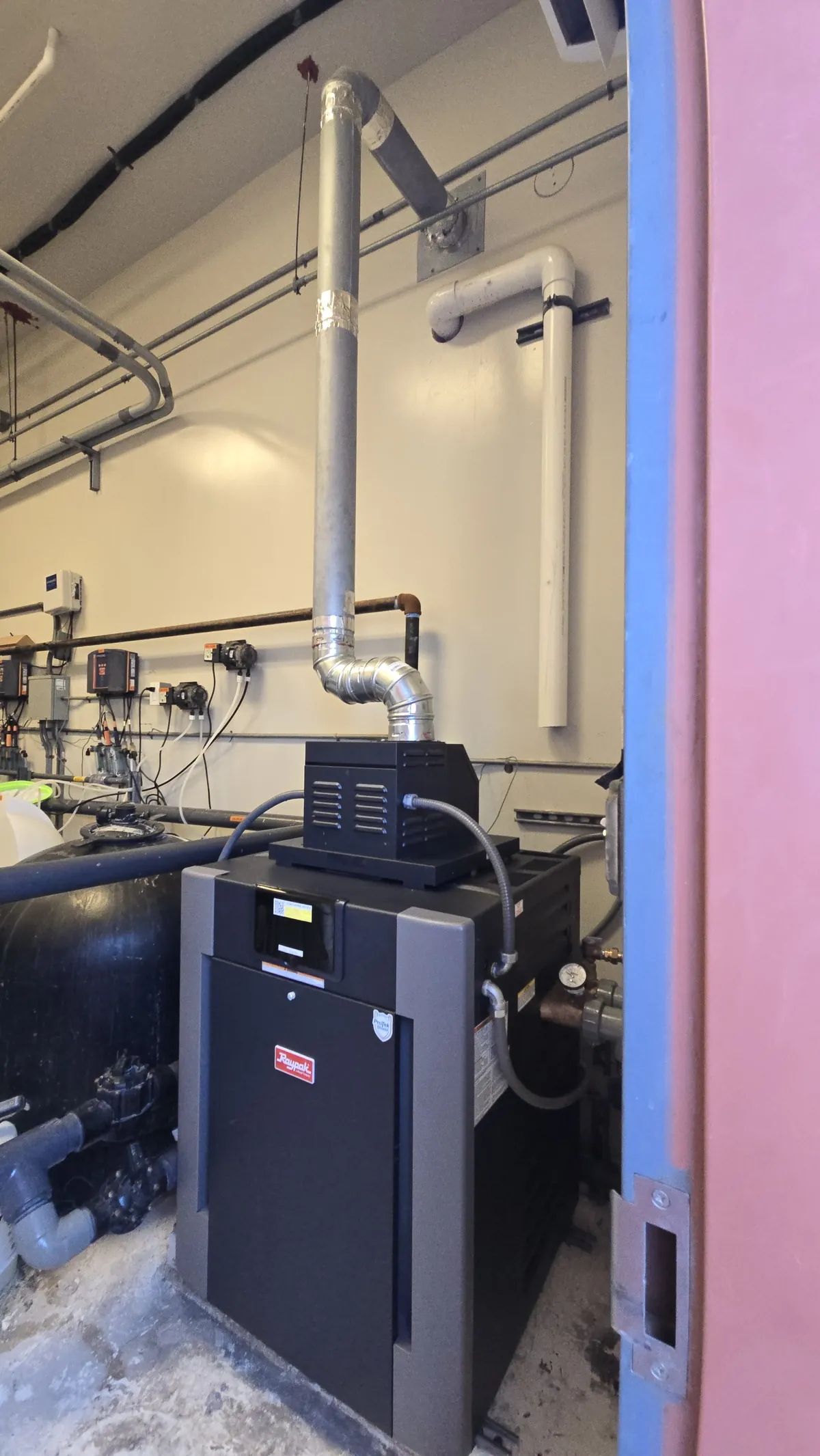 Fresh & Clear job Commercial pool heater