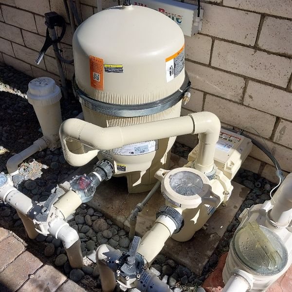 Pool pump and filter installation by Fresh & Clear Pool Service